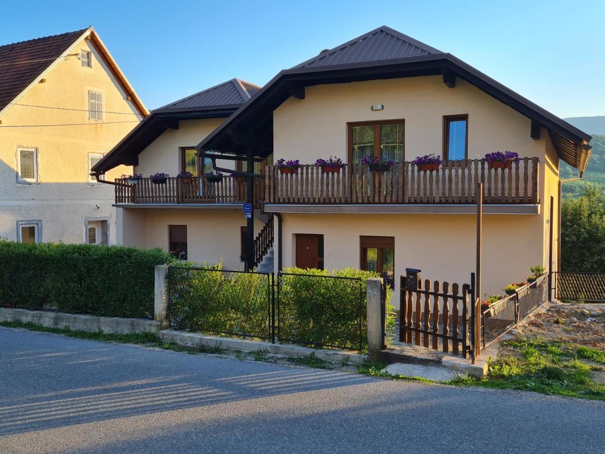 Apartman Nika Otočac Exteriör bild